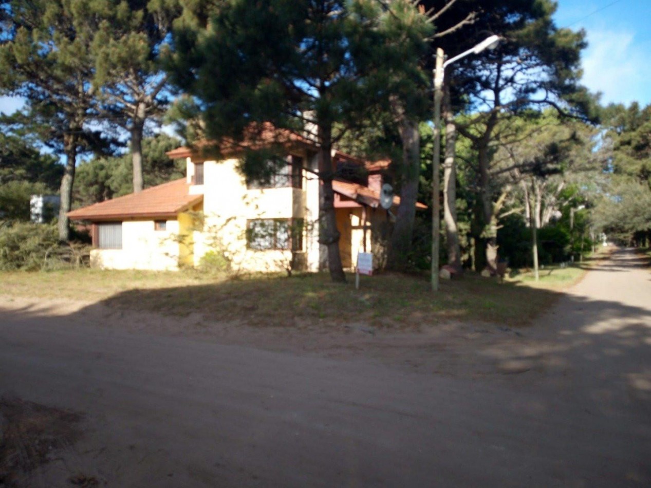 Casa en venta esquina Solis y Urquiza - Valeria del Mar