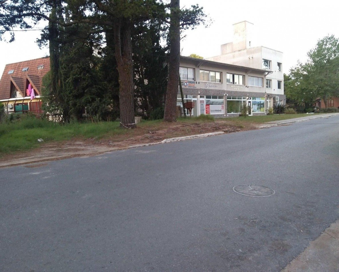  Terreno en Venta en Pinamar - Rivadavia 800 - USD 450.000  