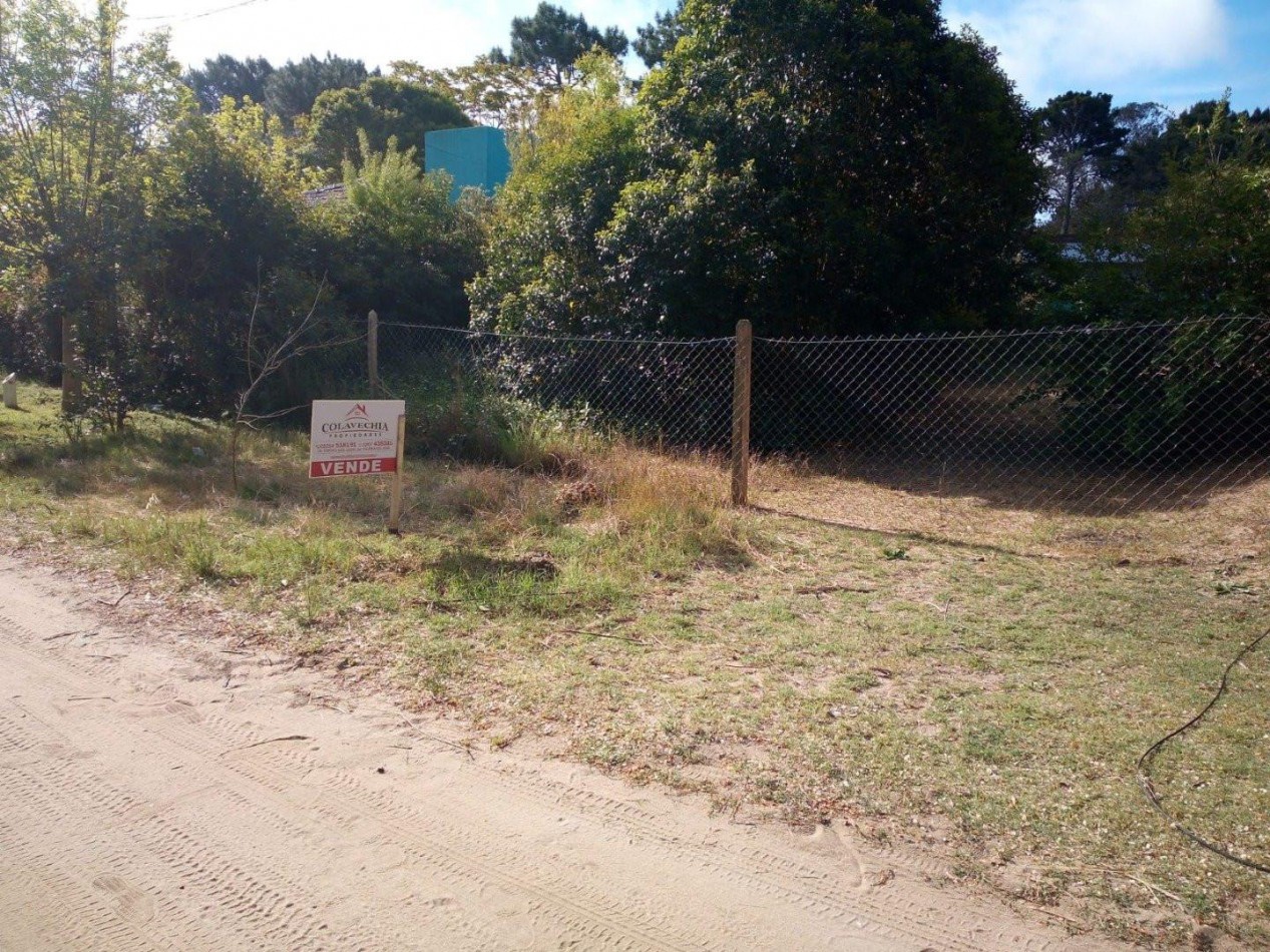 Muy lindo Lote sobre Corbeta BELFAST 1500 - a 3 cuadras de Carilo