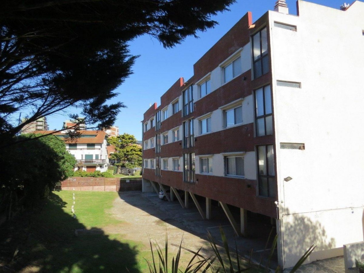 Hermoso departamento con vista al mar, 3 ambientes, gas natural, cochera, zona Muelle 