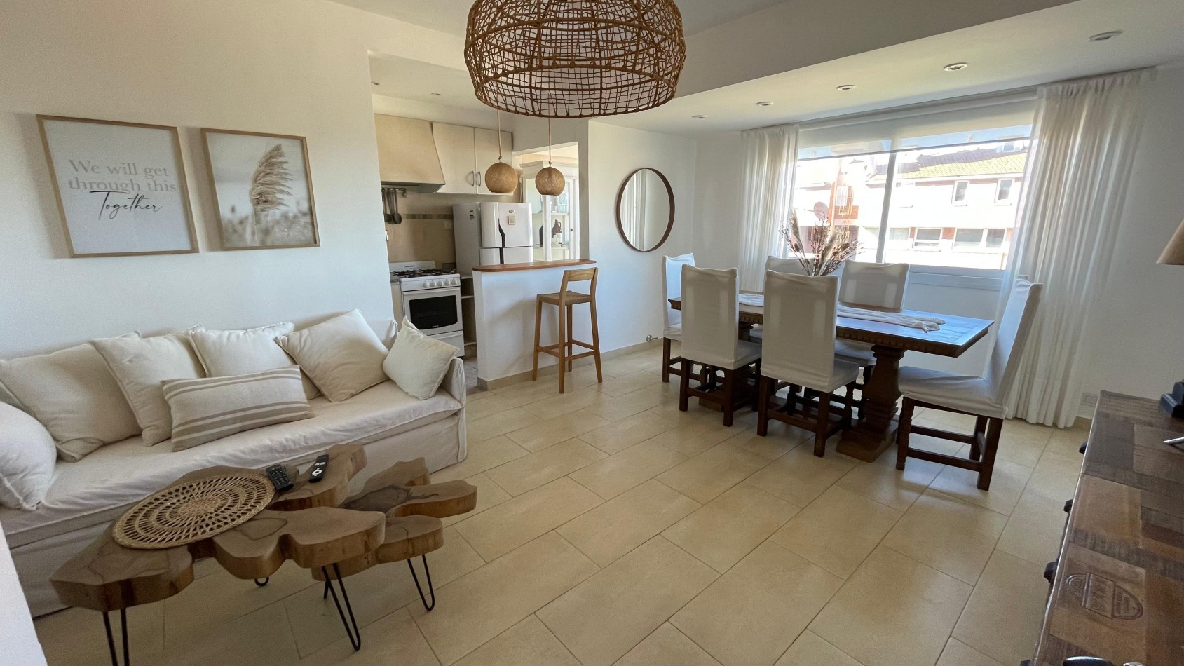 Hermoso departamento con vista al mar, 3 ambientes, gas natural, cochera, zona Muelle 