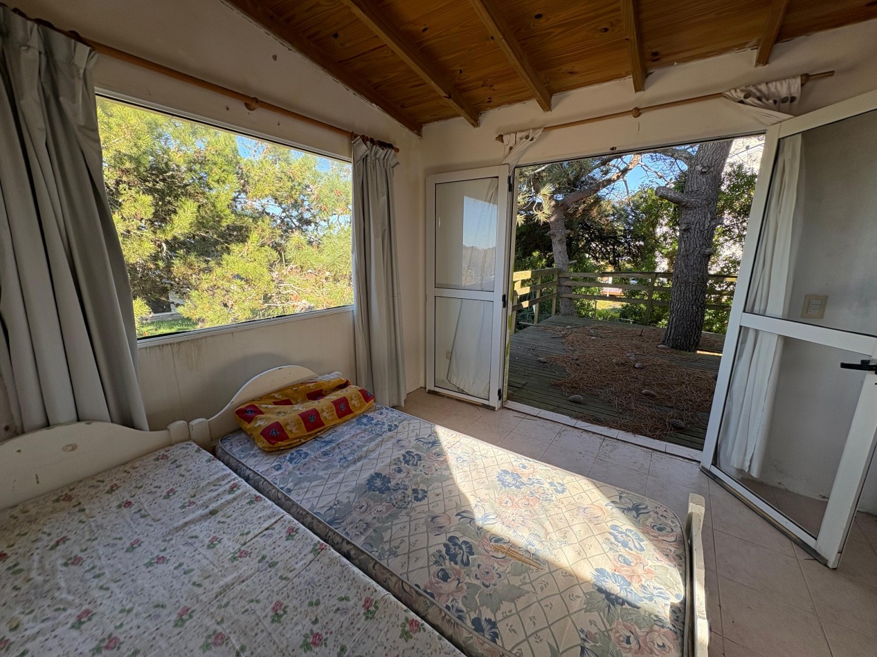 EN VENTA - CASA A RECICLAR MAR DE OSTENDE