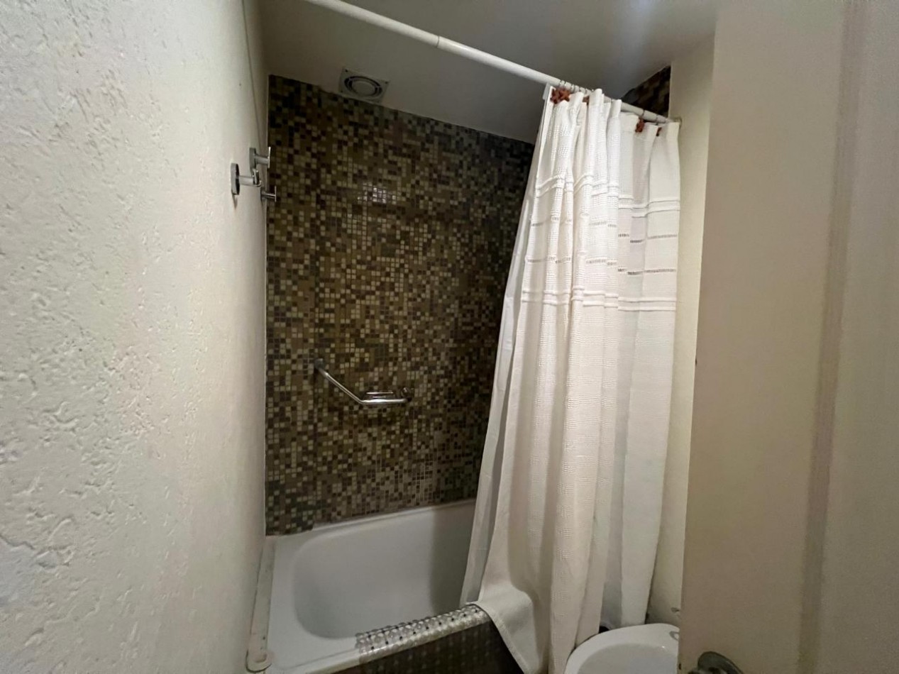 VENTA DEPARTAMENTO MAR DE OSTENDE - PINAMAR a poco metros del mar