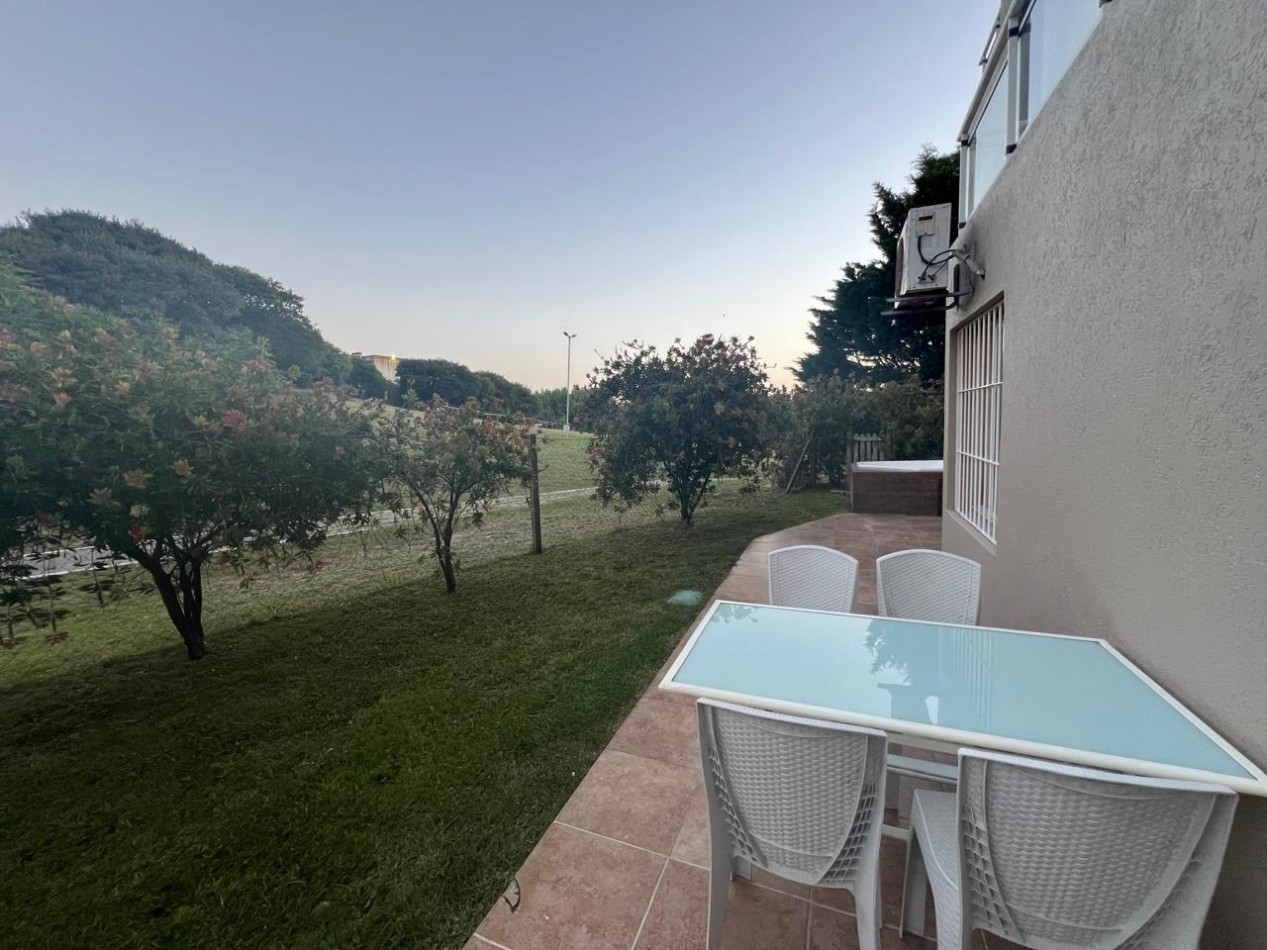 VENTA DEPARTAMENTO MAR DE OSTENDE - PINAMAR a poco metros del mar