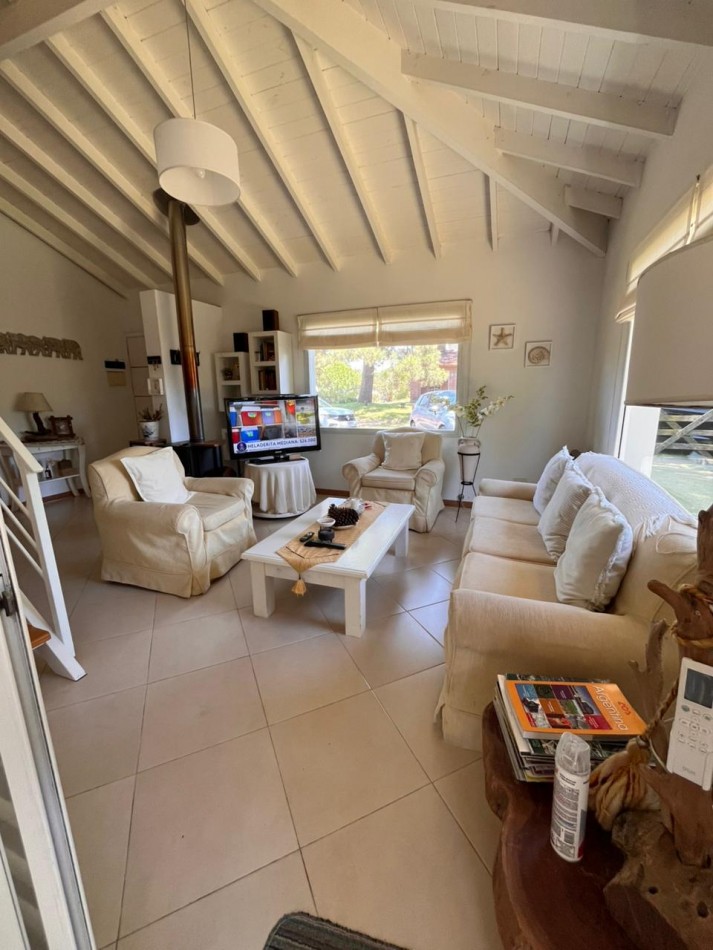 ALQUILER TEMP. 26.  Casa en Mar de Ostende/Valeria del Mar. DISP. 2DA FEBRERO