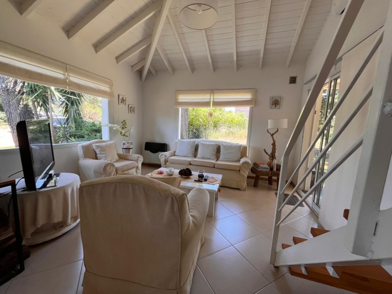 ALQUILER TEMP. 26.  Casa en Mar de Ostende/Valeria del Mar. DISP. 2DA FEBRERO