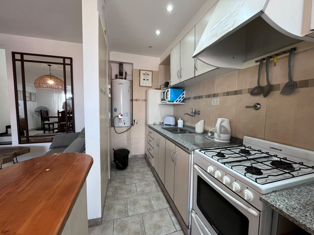 Hermoso departamento con VISTA AL MAR, 3 ambientes c/estacionamiento, Zona Muelle (GAS NATURAL)