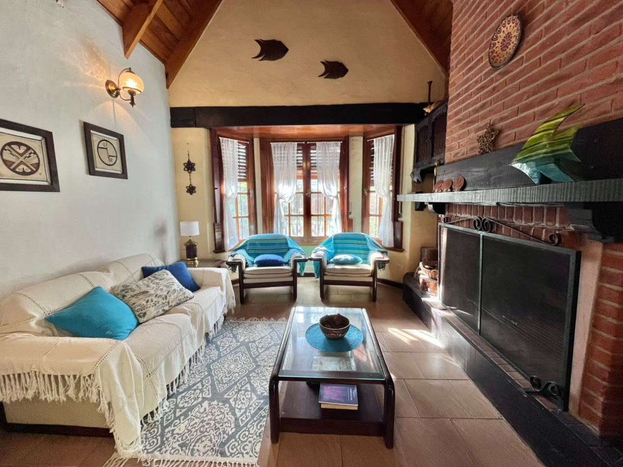 Casa en venta a 200 mts de la playa Valeria del Mar- Pinamar