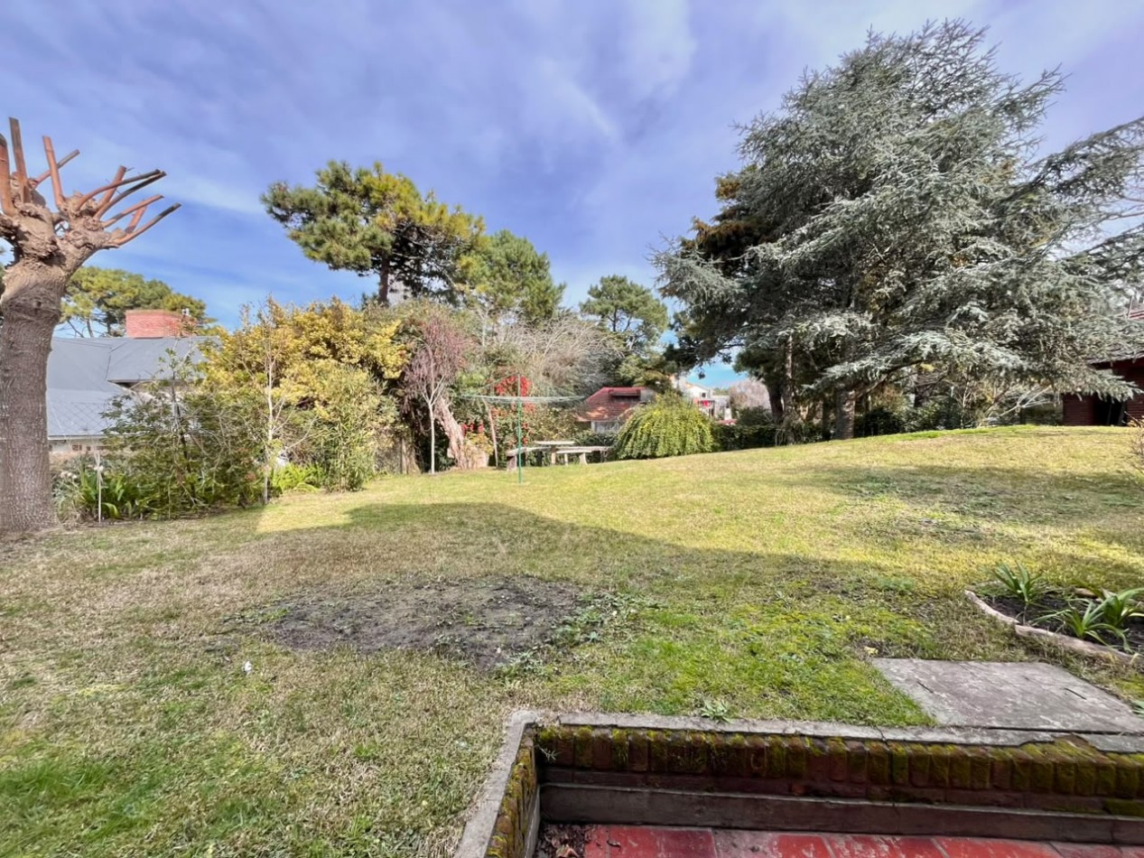 Casa en venta a 200 mts de la playa Valeria del Mar- Pinamar