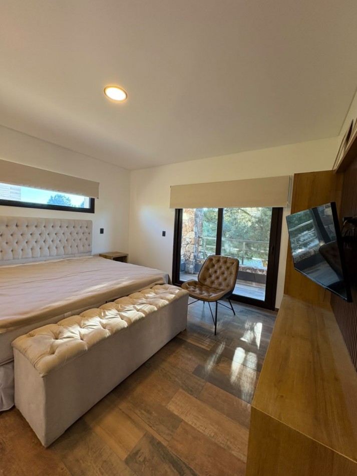 Casa con vista al lago Costa Esmeralda.