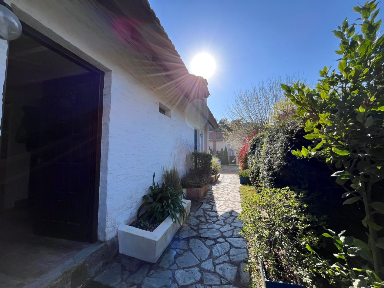 VENTA DUPLEX 3 AMBIENTES C/COCHERA (sin expensas) PINAMAR