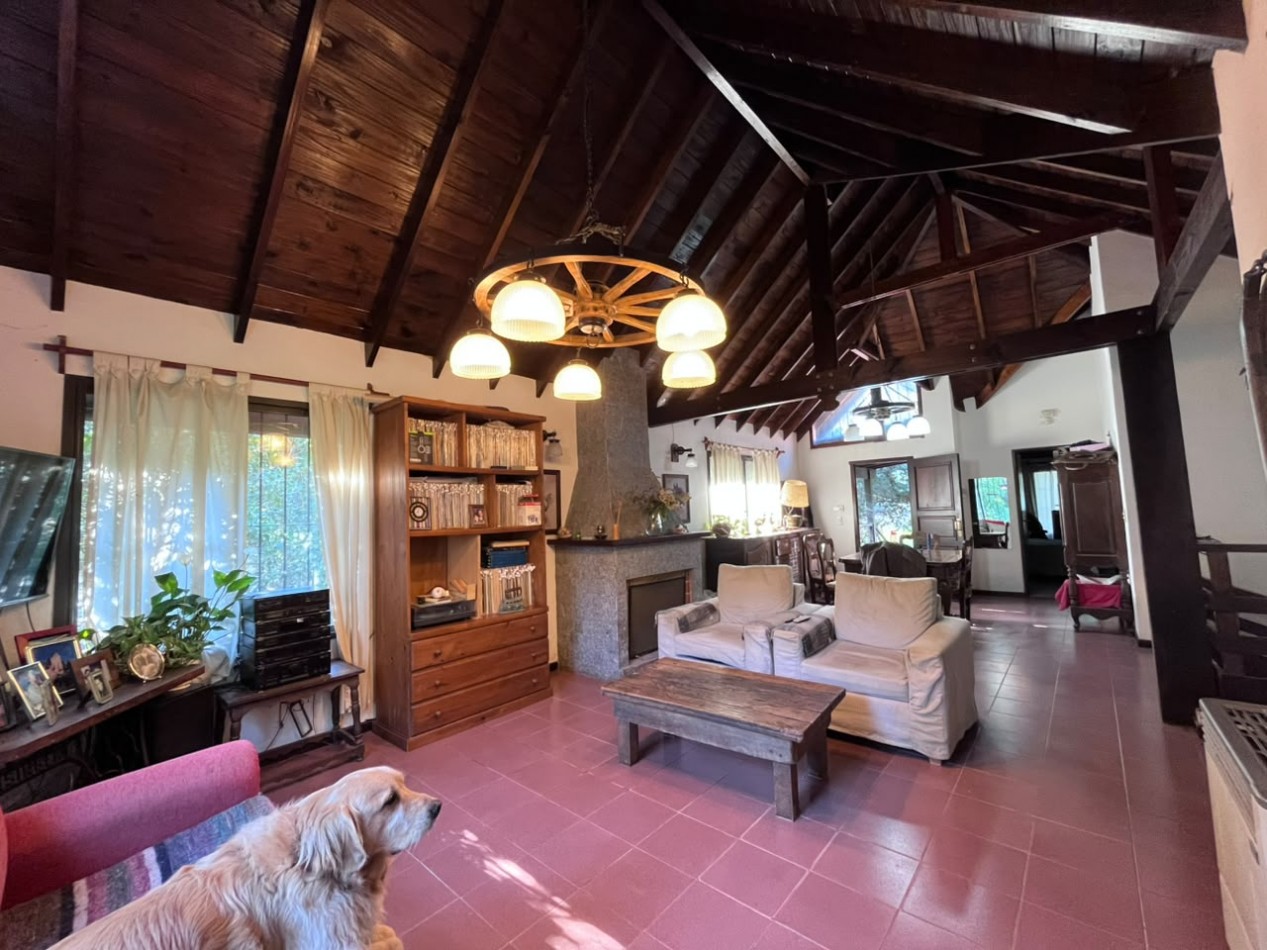 Casa en venta en Valeria del Mar - 205m2 Excelente ubicacion a 5 cuadras del mar y 1 del centro