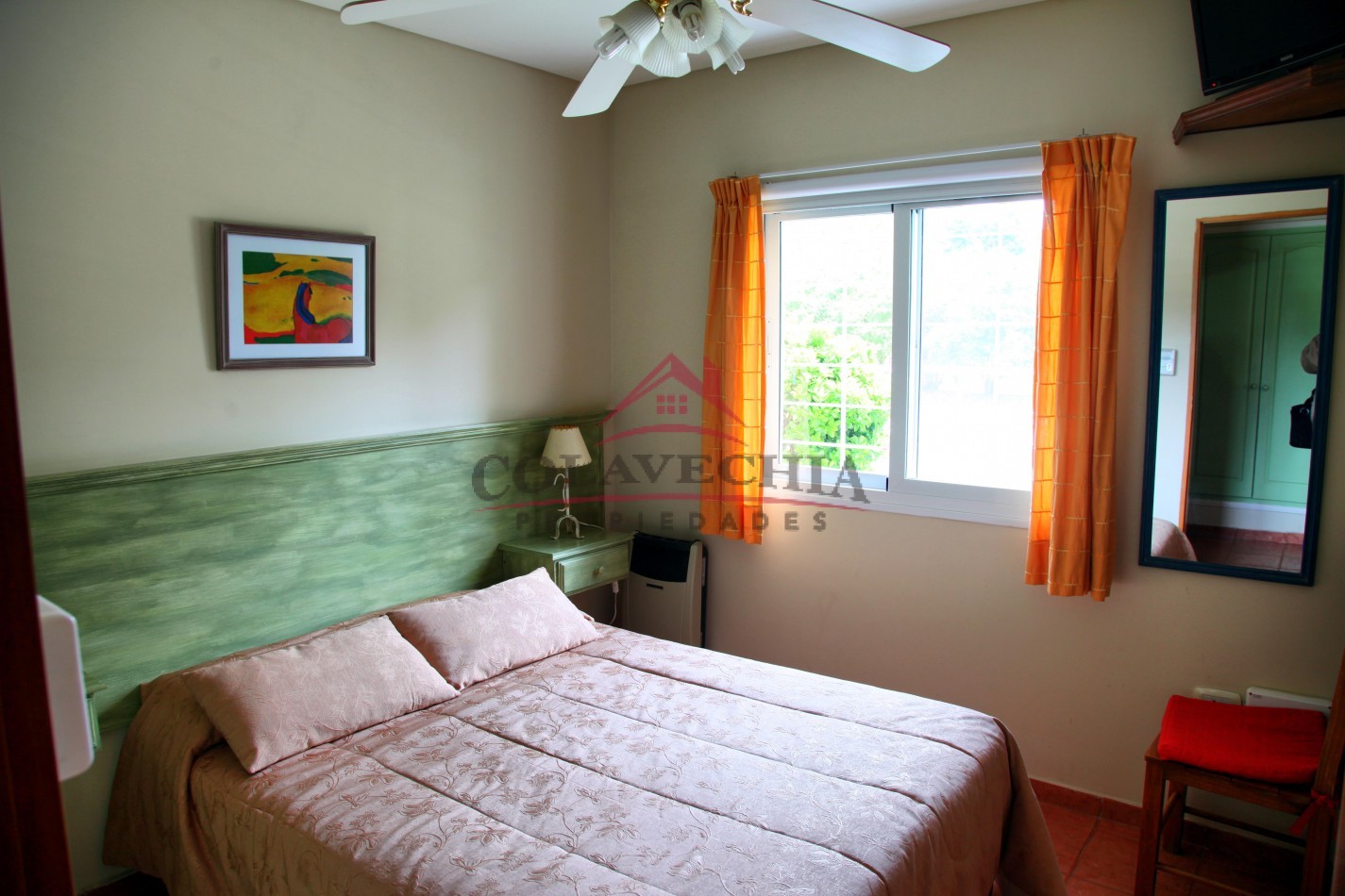 EN VENTA COMPLEJO EN BLOQUE O 5 DUPLEX SUBDIVIDIDOS