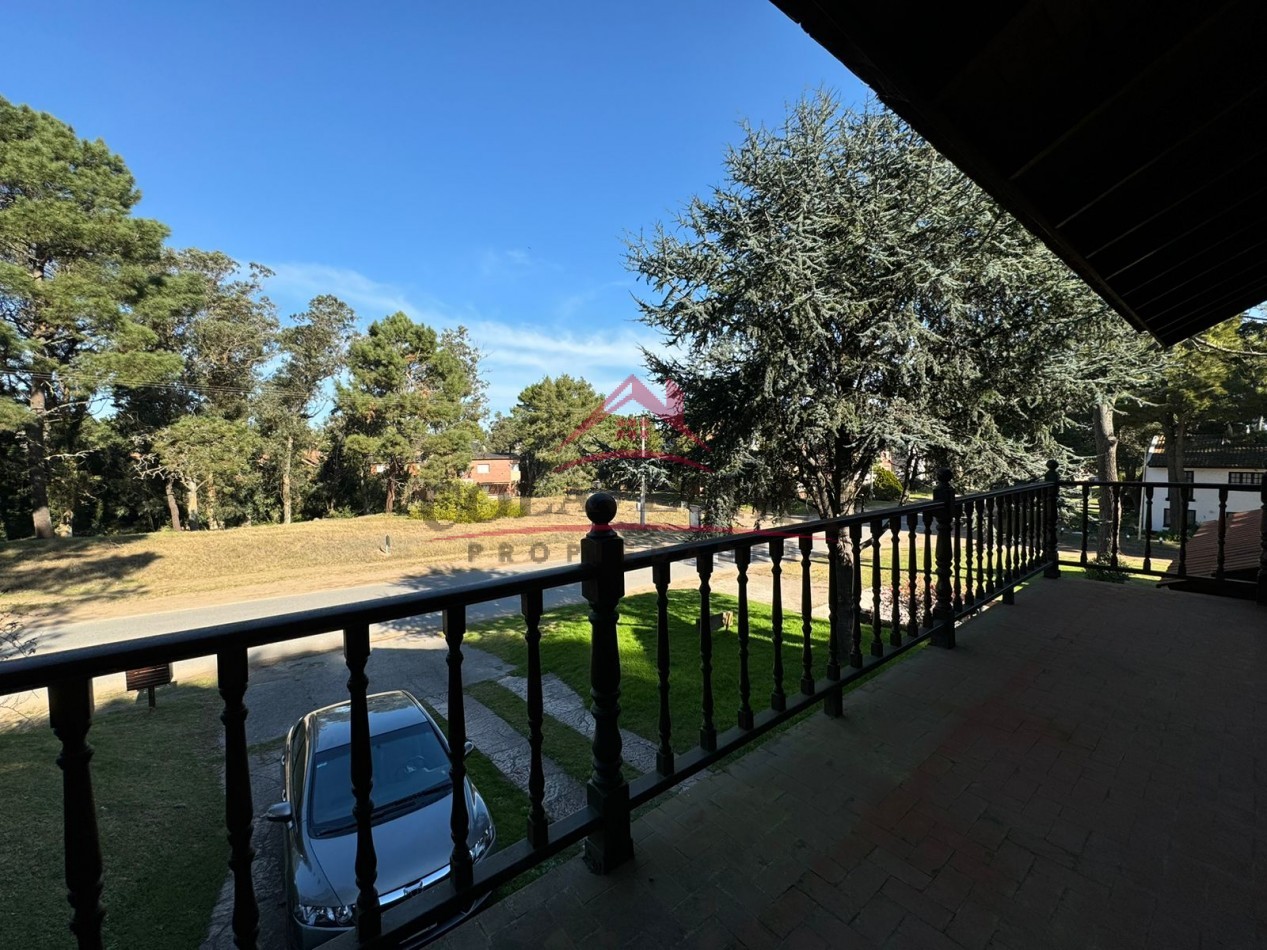 Casa Av. Shaw - Pinamar Norte 