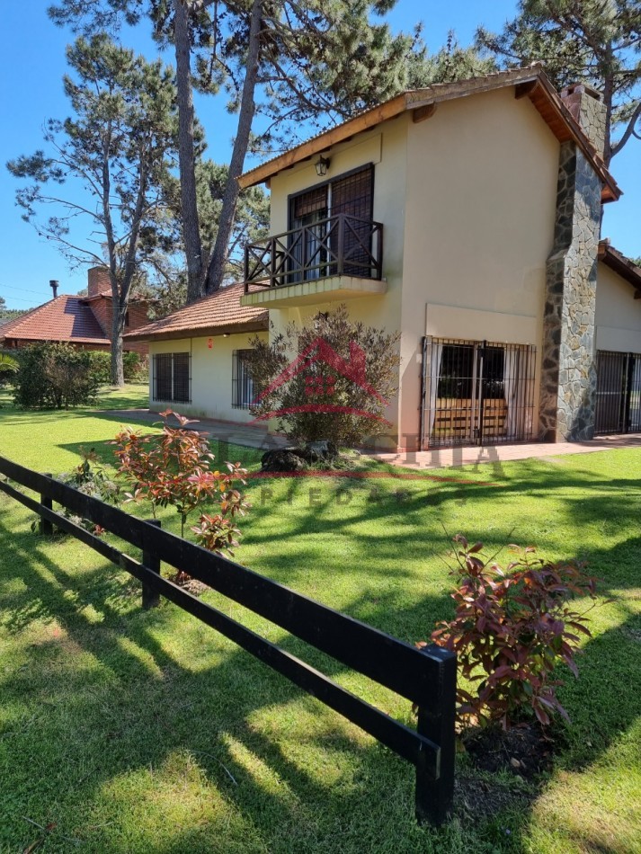 Muy linda casa en Falucho San Luis 400 - Valeria del Mar.